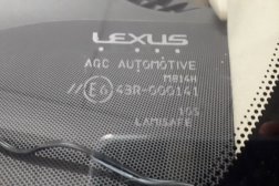 Фирменное автостекло AGC для Lexus