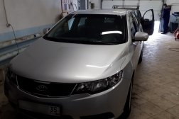 Замена лобового на Kia Cerato