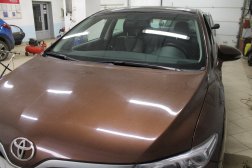 Замена лобового стекла на Тойота Венза